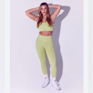 SET Active Luxform Kiwi Sports Bra and Leggings Set